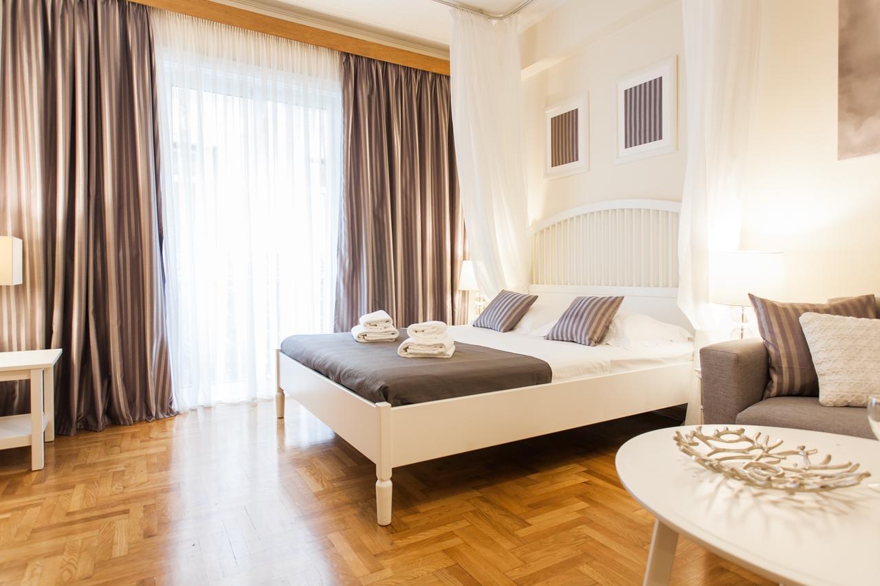 Athenian Home By Livin Urbban Eksteriør billede